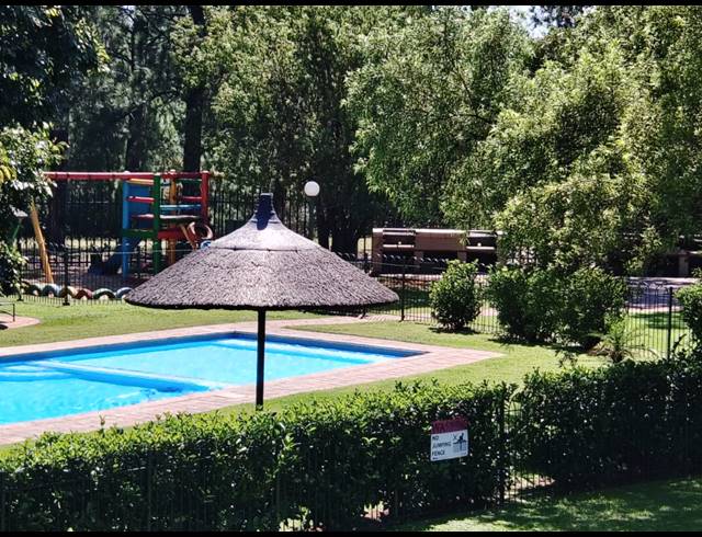2 BEDROOM FLAT FOR SALE IN ABRAHAMSRUST
